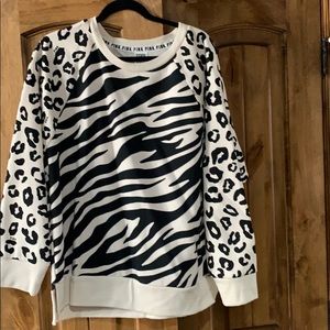 PINK LEOPARD SWEATSHIRT SIZE LARGE
